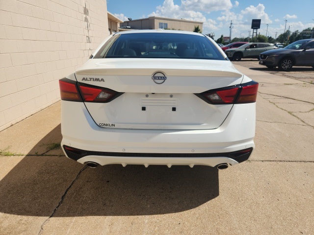 2025 Nissan Altima 2.5 SV photo 5
