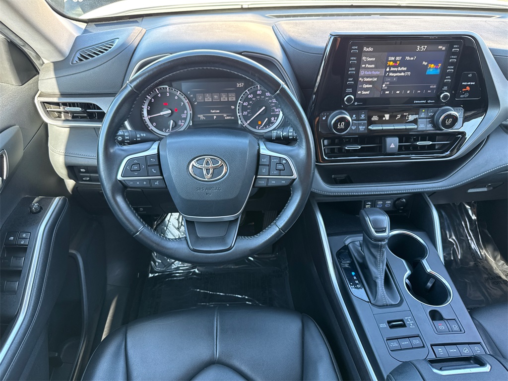 2022 Toyota Highlander XLE photo 20
