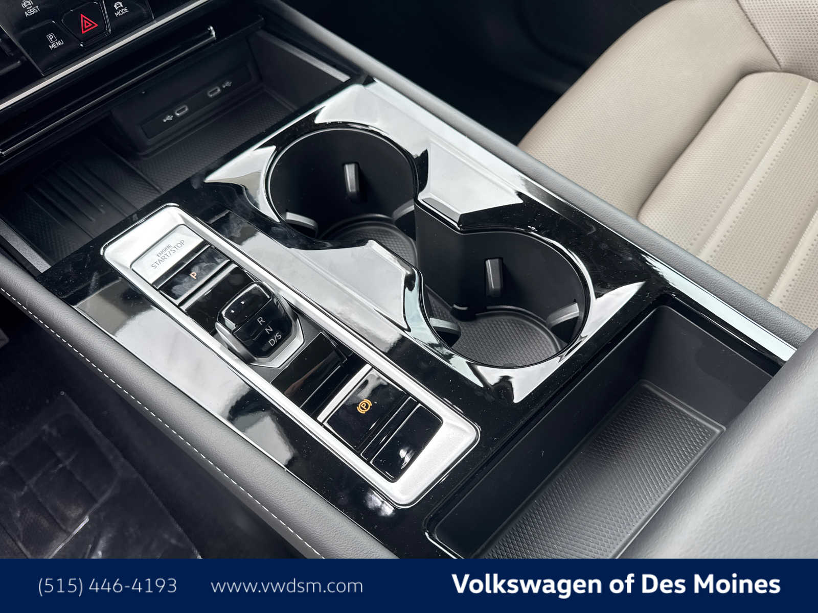 2025 Volkswagen Atlas SEL photo 14