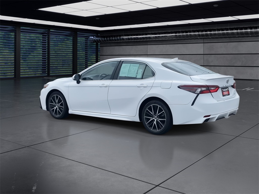 2023 Toyota Camry SE photo 6