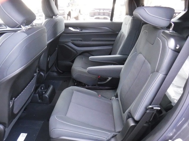 2025 Jeep Grand Cherokee Laredo X photo 28