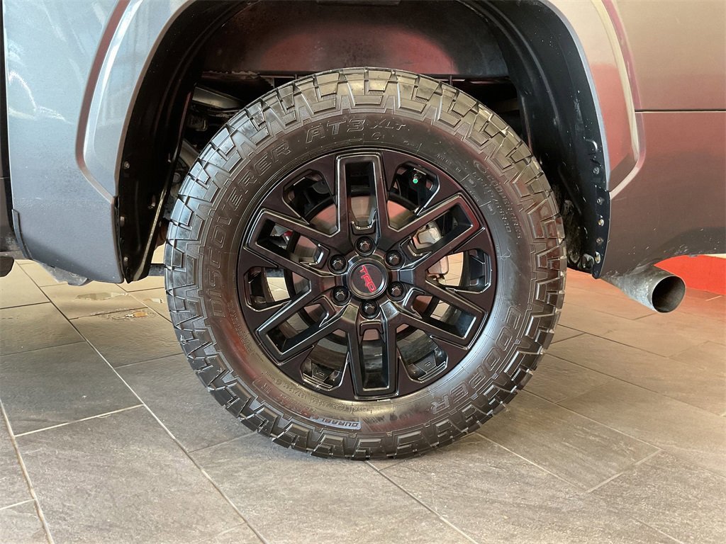 2022 Toyota Tundra SR5 CrewMax photo 3