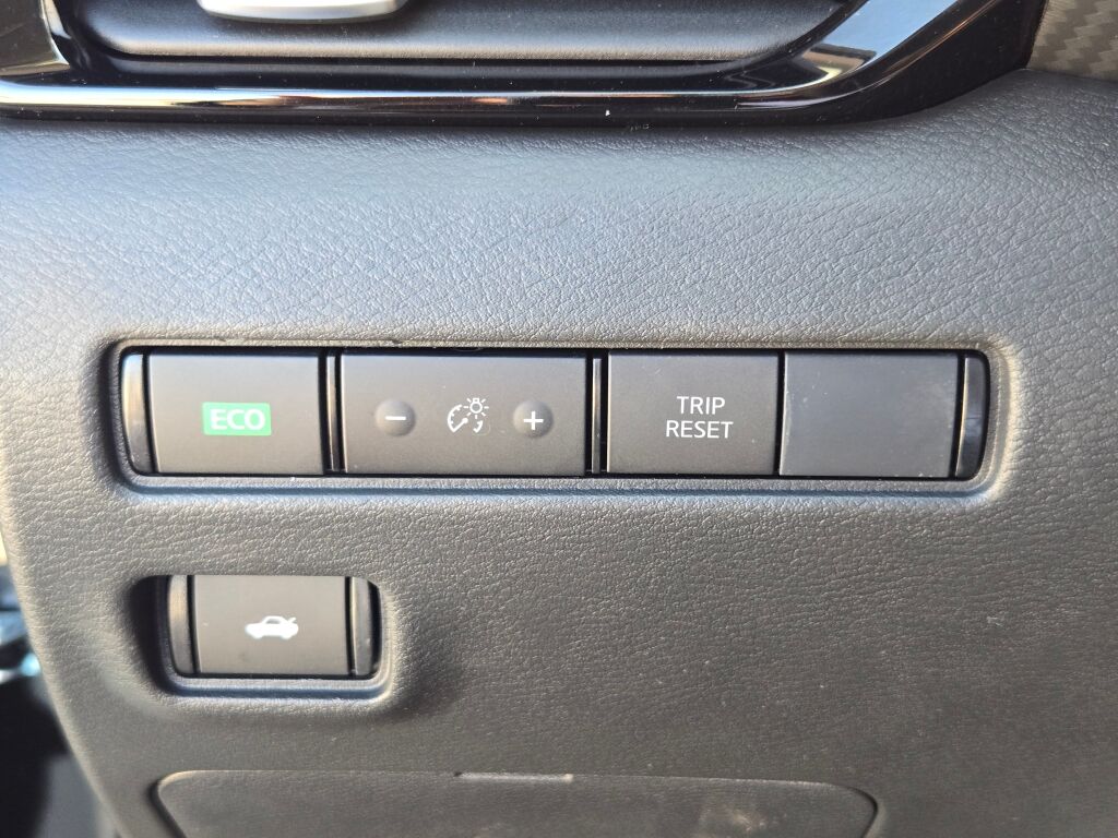 2025 Nissan Sentra SV photo 17