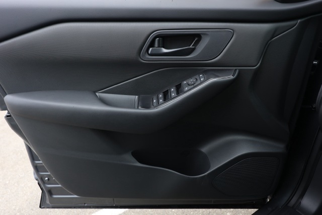 2026 Nissan Rogue S photo 23
