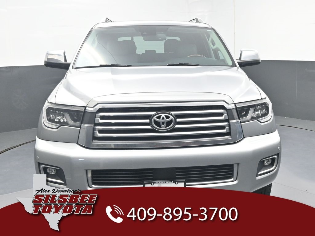 2018 Toyota Sequoia Platinum photo 2
