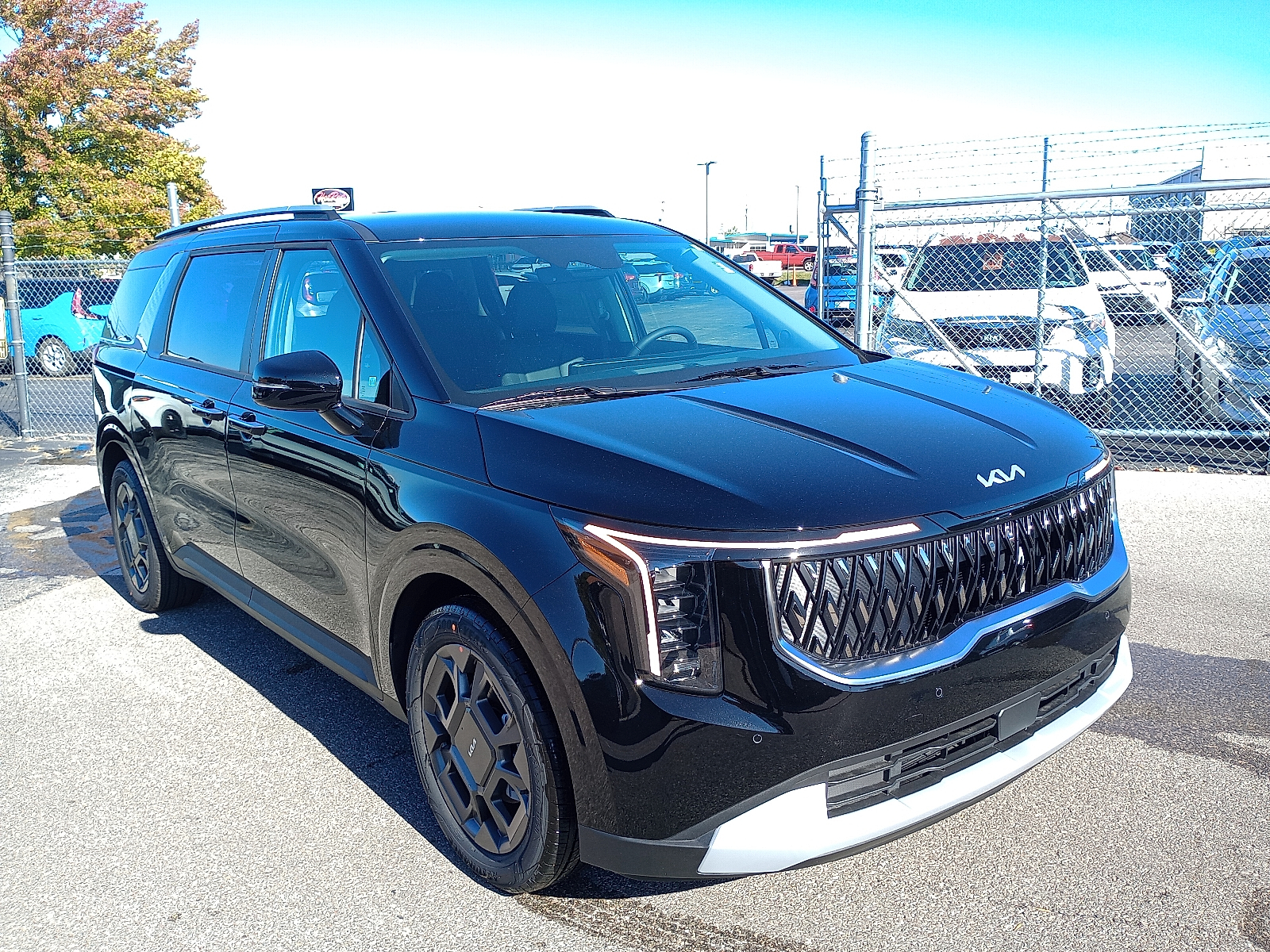 2026 Kia Carnival EX's photo