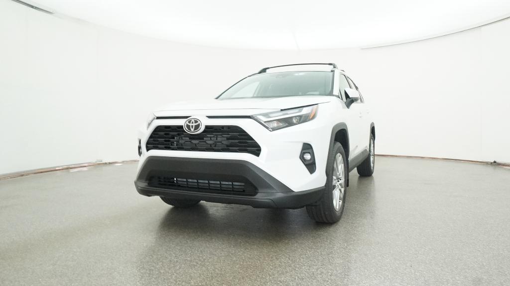2025 Toyota RAV4 XLE Premium photo 4