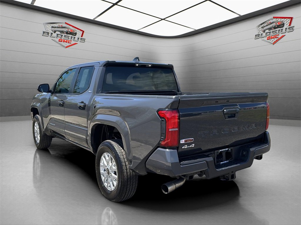 2025 Toyota Tacoma SR5 4x4 photo 3