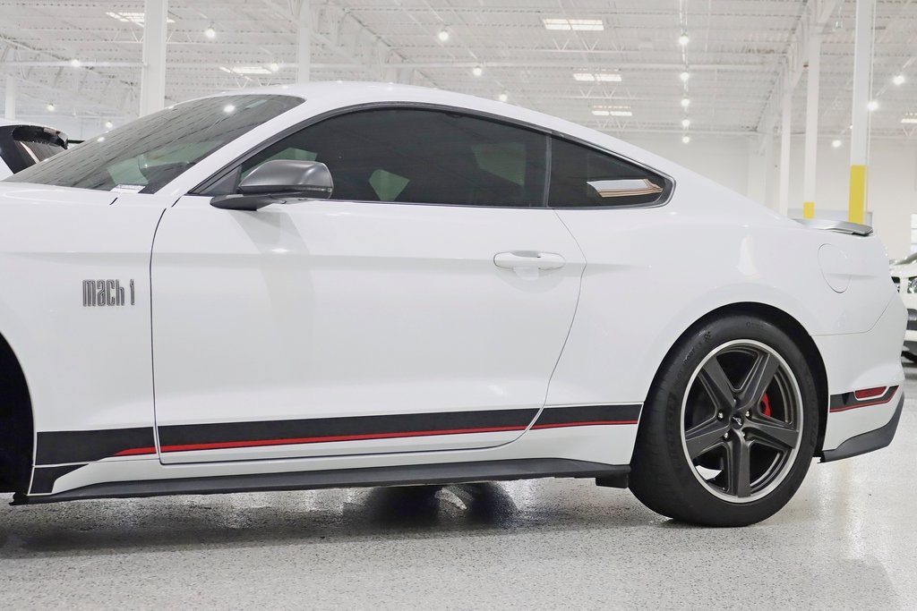 2022 Ford Mustang Mach 1 photo 3