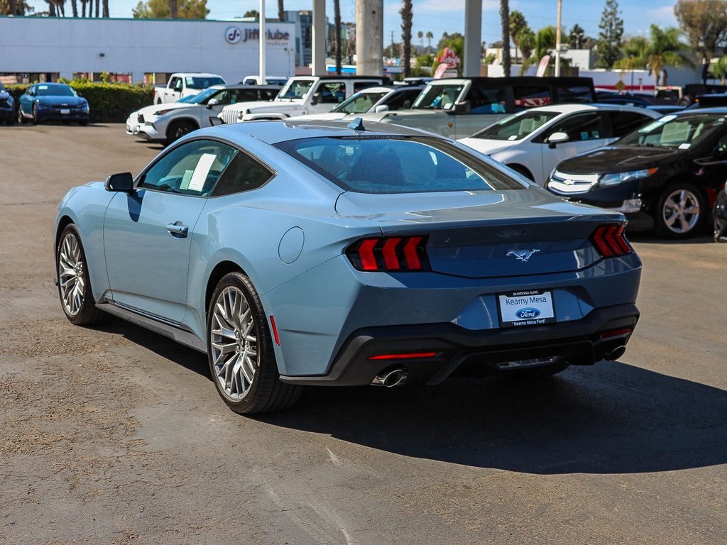 2025 Ford Mustang EcoBoost Premium photo 8
