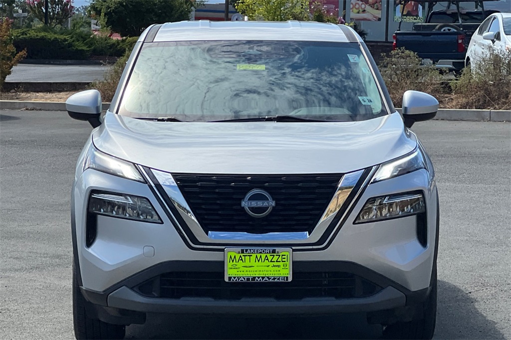 2023 Nissan Rogue SV photo 6