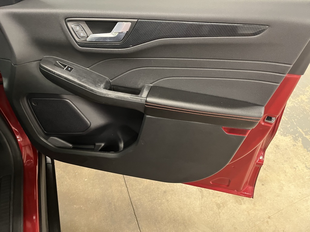 2023 Ford Escape ST-Line photo 19