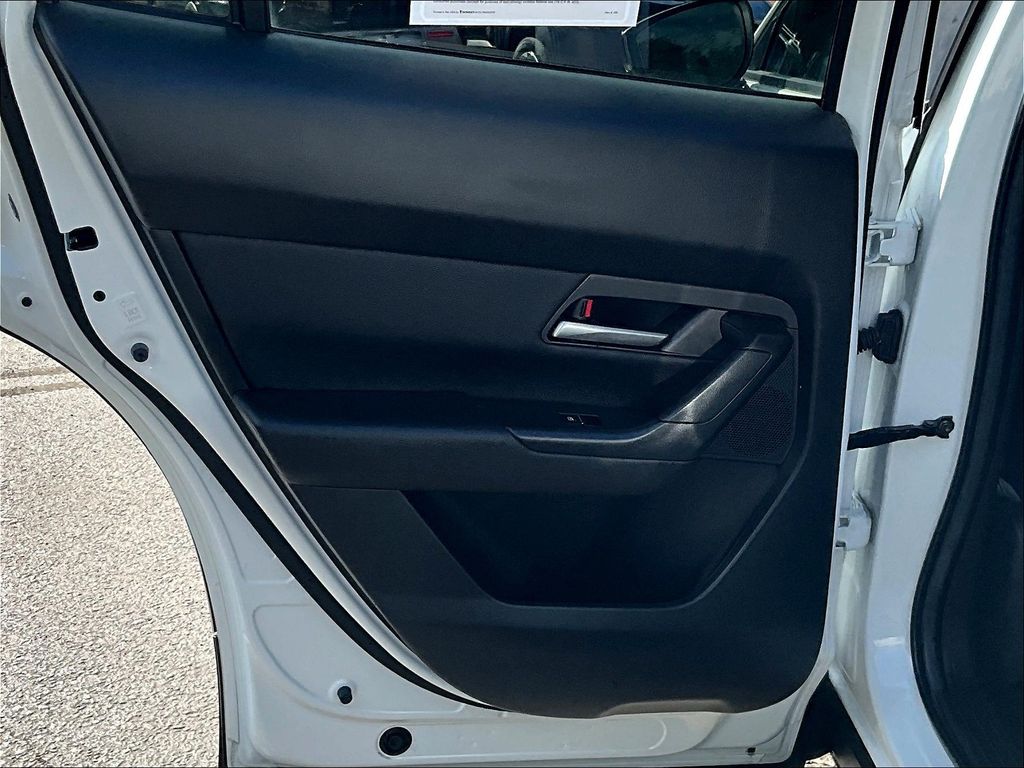 2023 Mazda CX-50 2.5 Preferred Plus photo 21