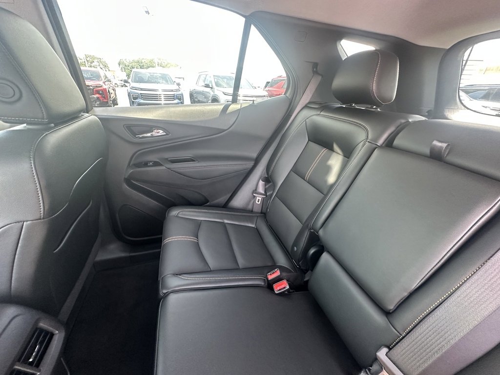 Used 2024 Summit White Chevrolet Premier image 13