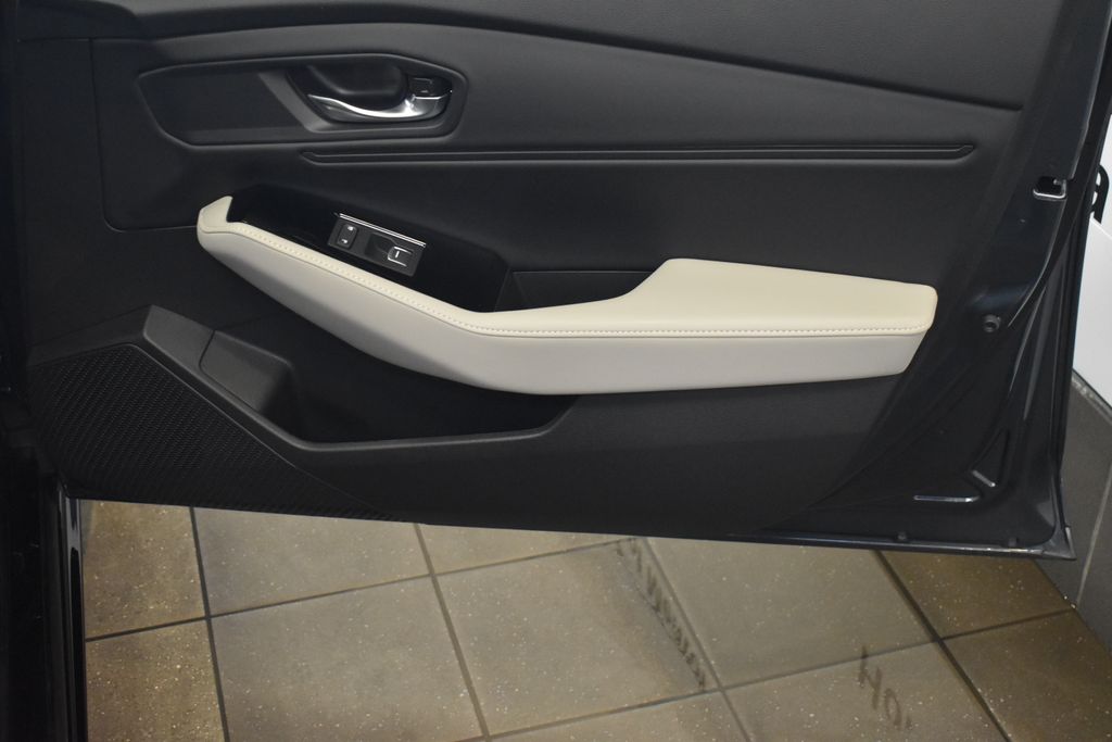 2023 Honda Accord Touring photo 28