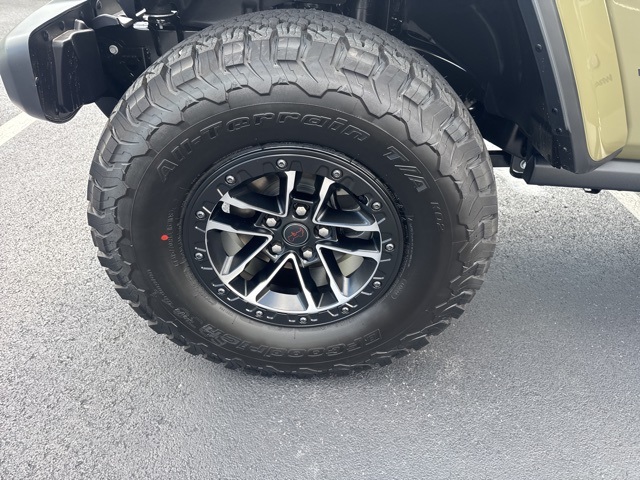 2025 Jeep Wrangler Rubicon photo 14