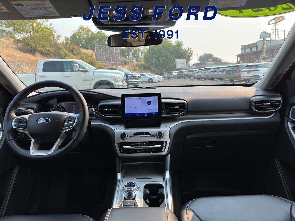 2024 Ford Explorer XLT photo 16