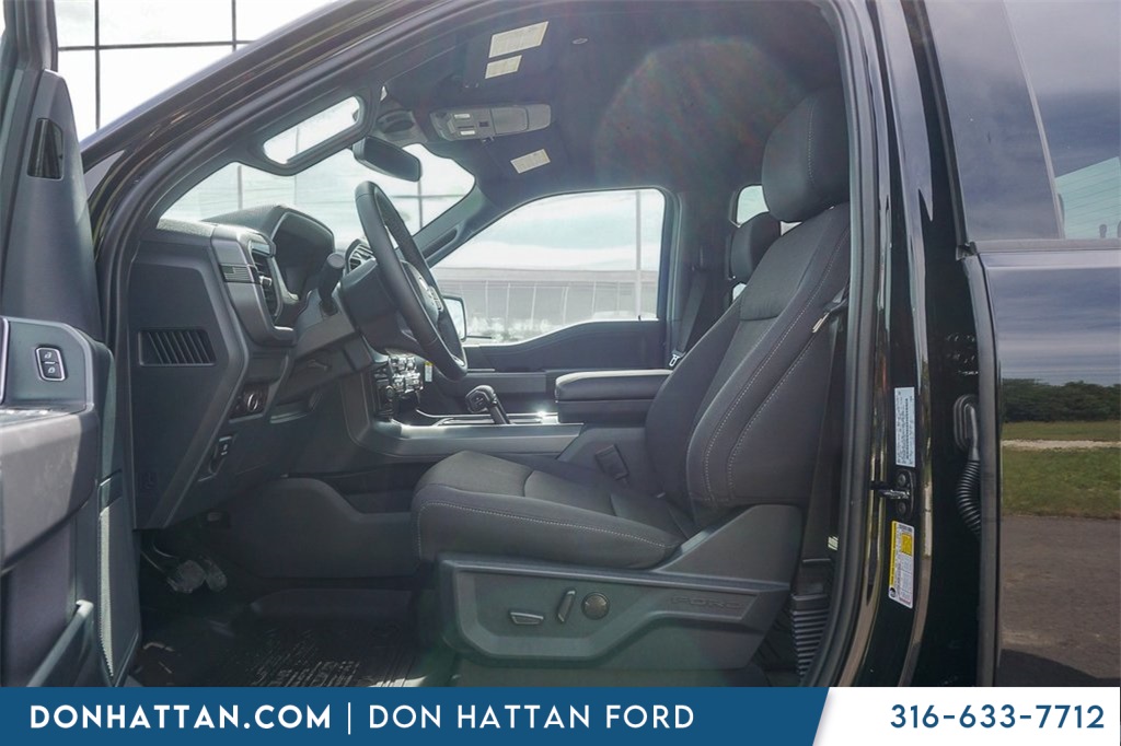 2025 Ford F-150 XLT photo 3