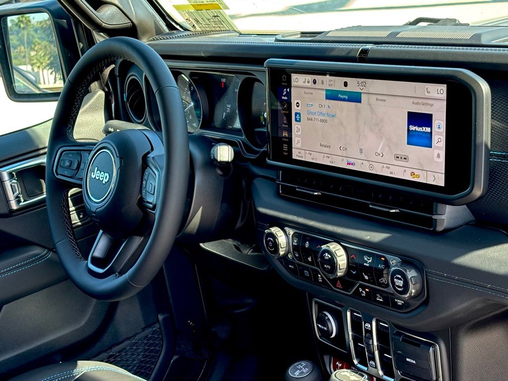 2025 Jeep Wrangler Rubicon 4xe photo 17