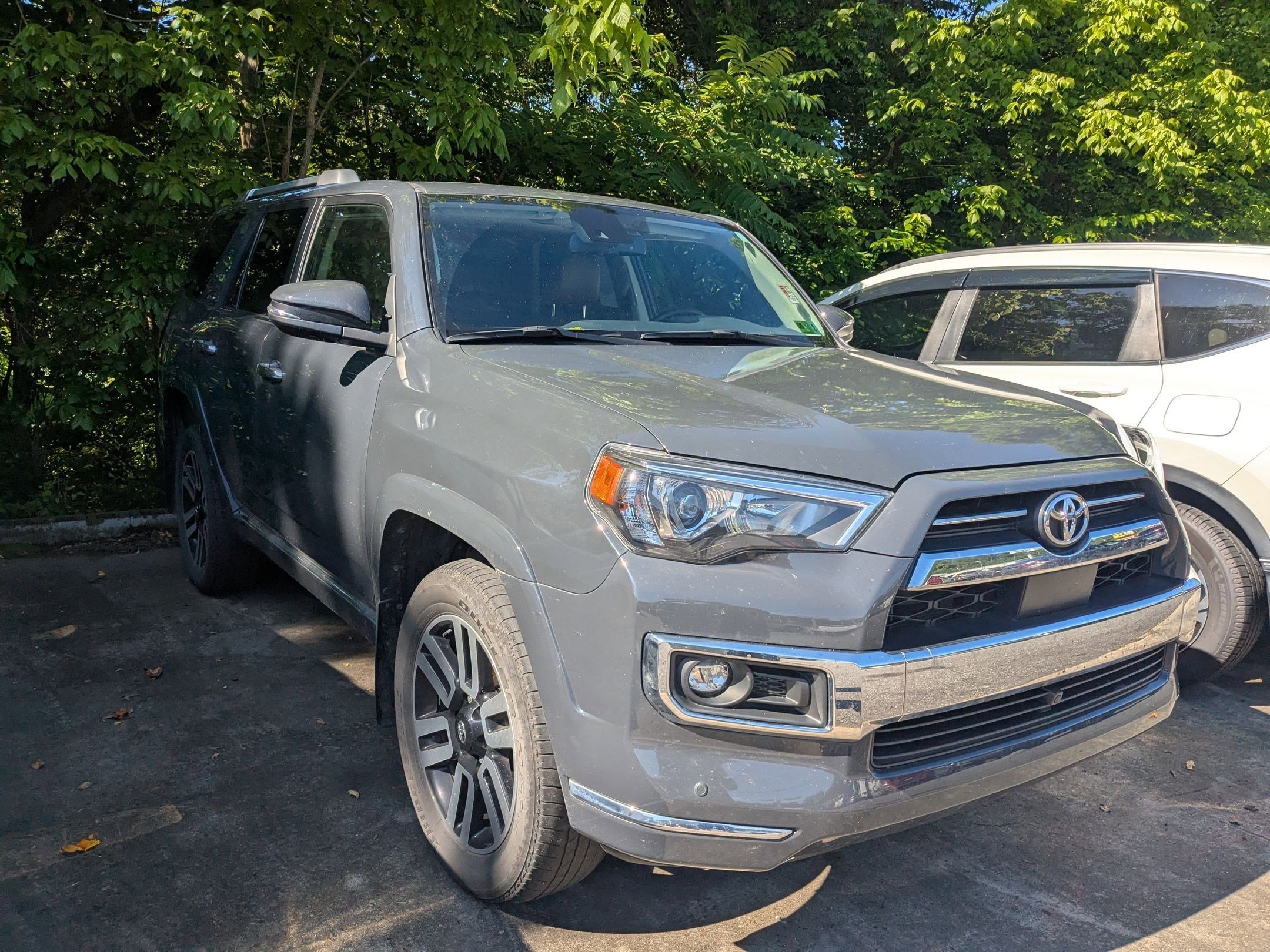 2024 Toyota 4Runner Limited photo 3