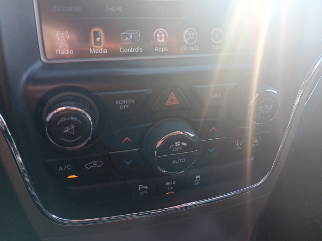 2014 Jeep Grand Cherokee Limited photo 21