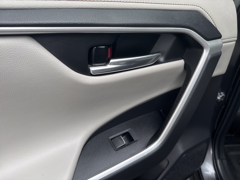 2023 Toyota RAV4 Hybrid Limited photo 12