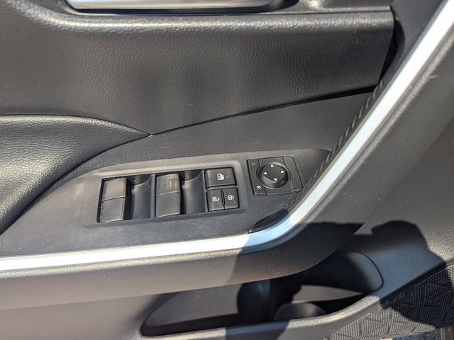 2021 Toyota RAV4 XLE photo 20