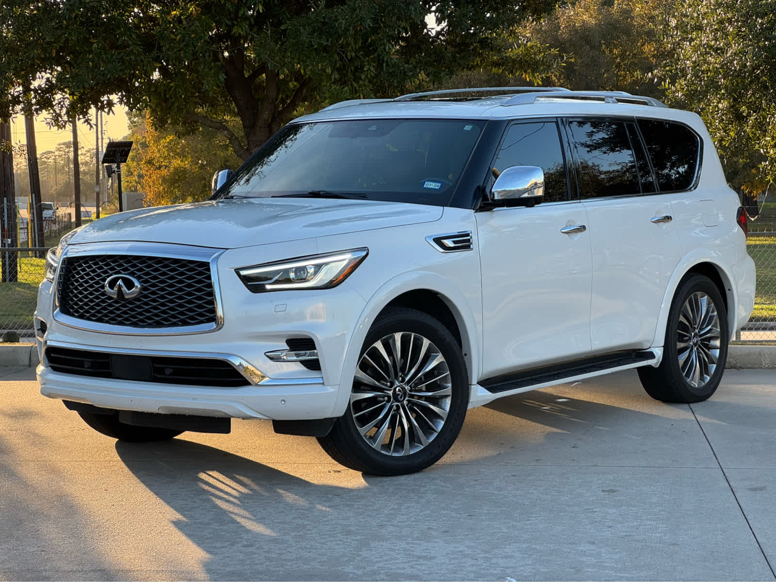 2021 INFINITI QX80 Sensory's photo
