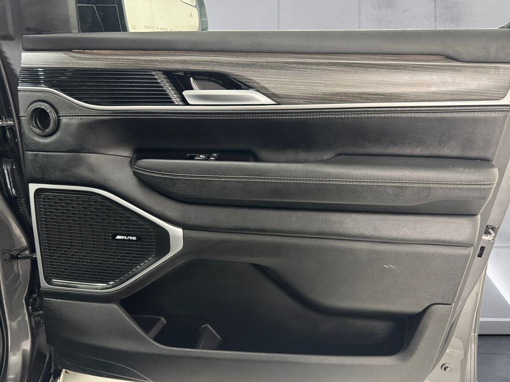 2024 Jeep Wagoneer Series II photo 15