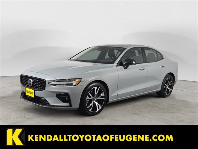 2024 Volvo S60 Core's photo