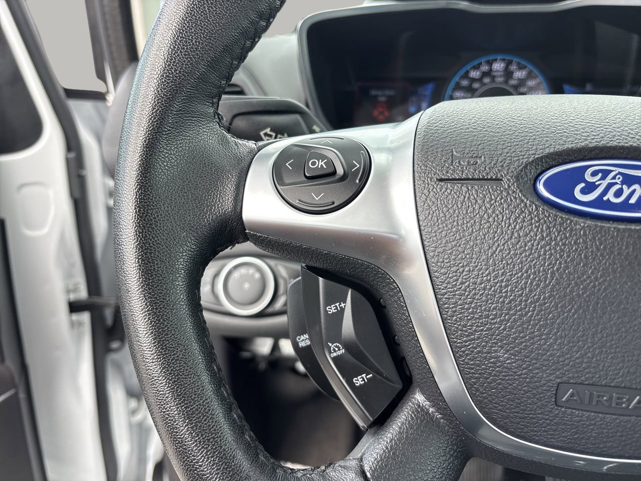 2017 Ford C-Max Hybrid SE photo 20