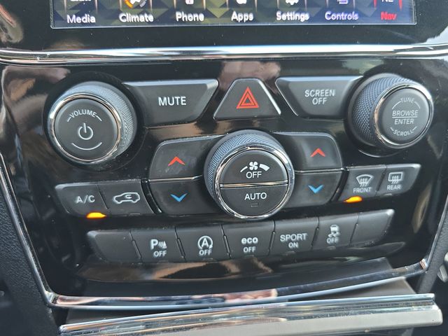 2020 Jeep Grand Cherokee Altitude photo 24
