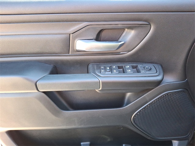 2025 Ram 1500 Tradesman photo 7