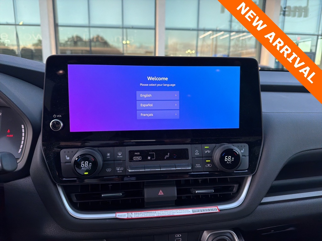 2024 Toyota Highlander Hybrid XLE photo 11