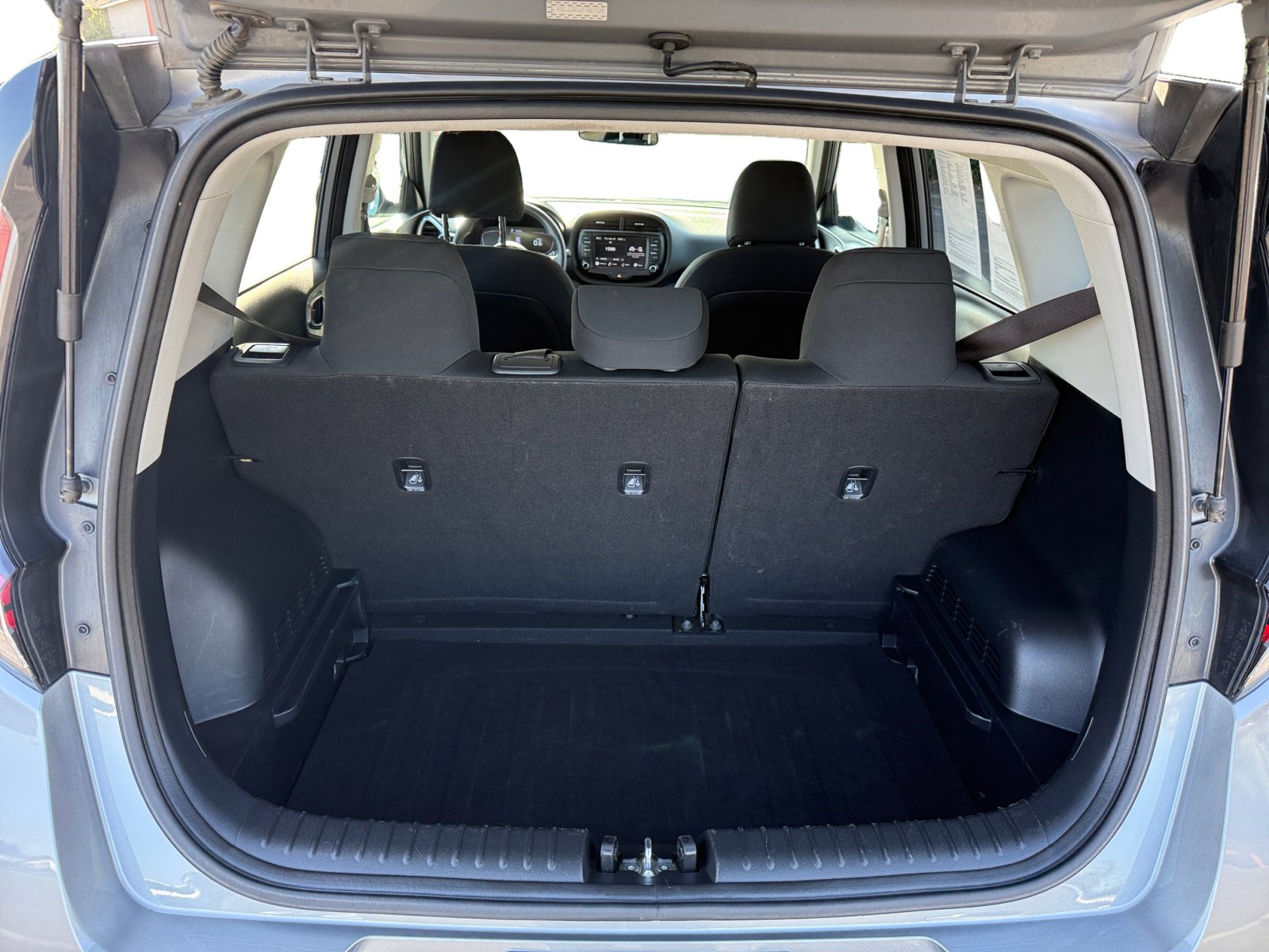 2023 Kia Soul LX photo 15