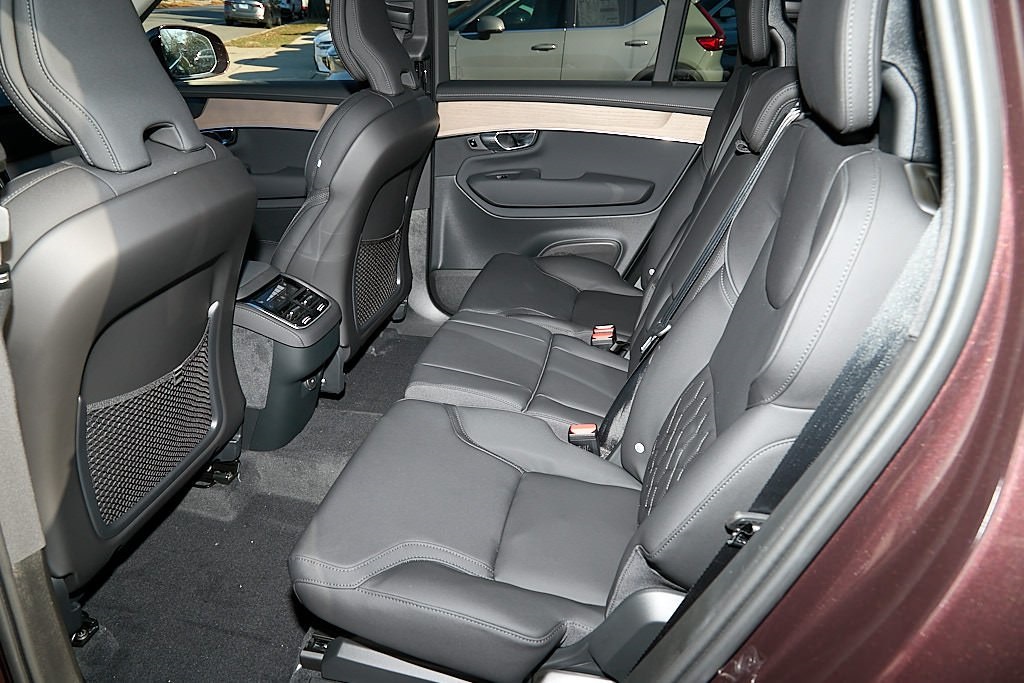 2026 VOLVO XC90 - Image 19