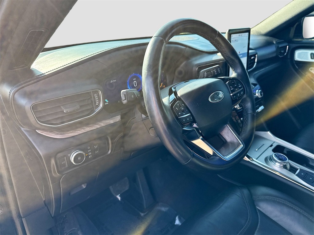 2022 Ford Explorer Platinum photo 7