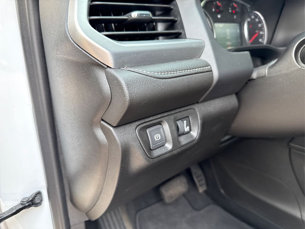 2023 Gmc Acadia SLE photo 37