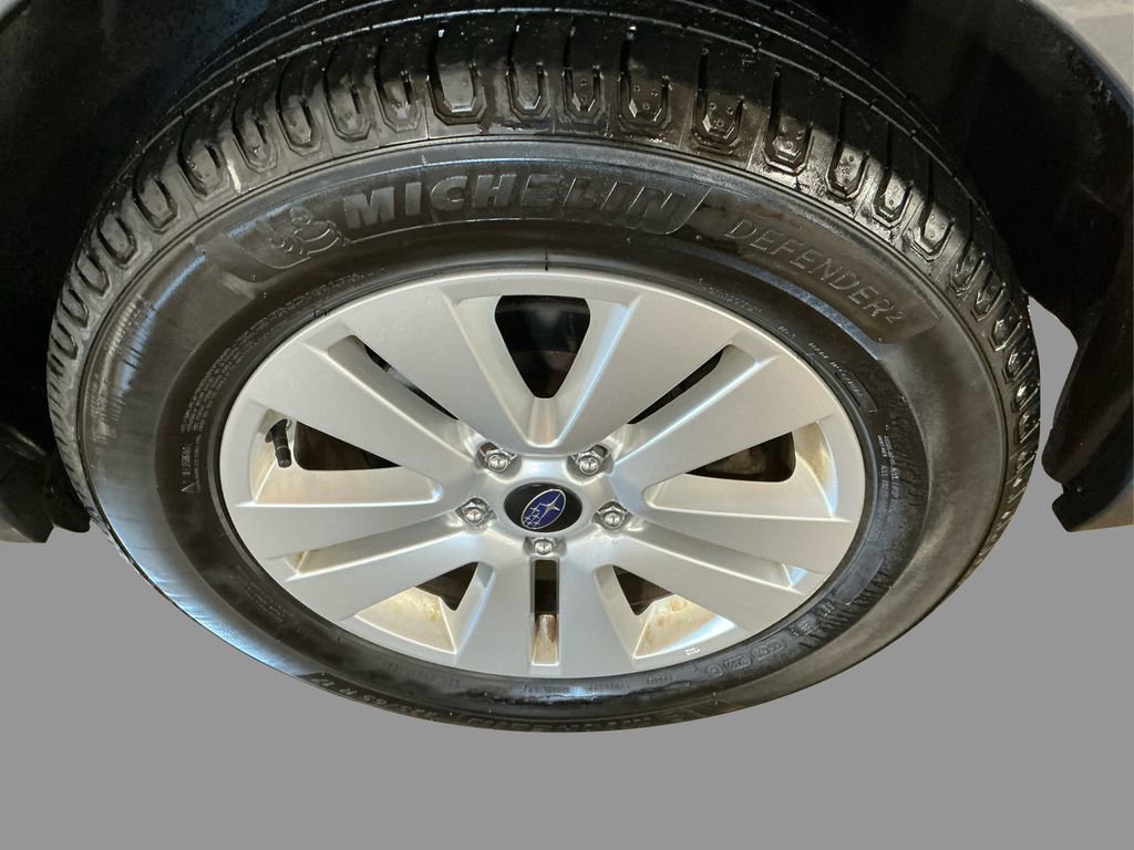 2018 Subaru Outback 2.5i Premium photo 13
