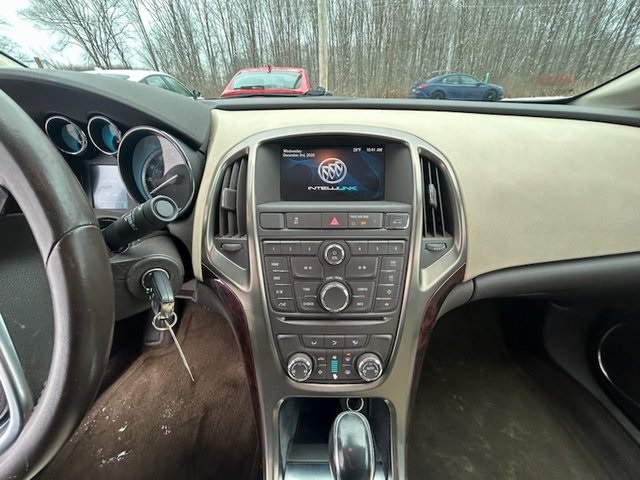 2015 Buick Verano Base photo 4