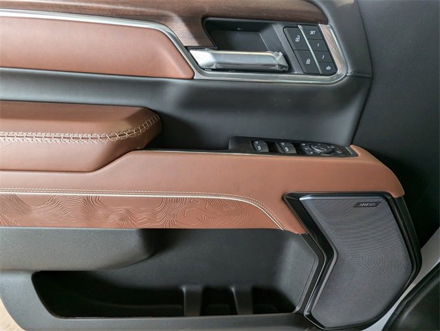 2025 Gmc Sierra 3500 HD Denali Ultimate photo 14