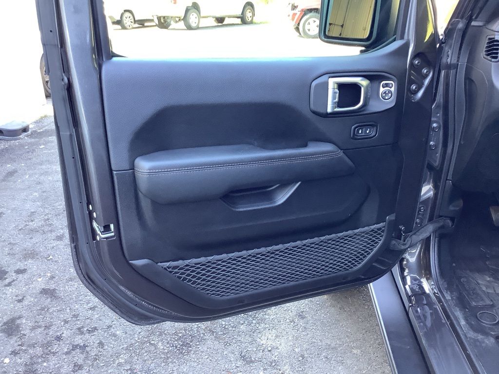 2021 Jeep Wrangler Unlimited Rubicon 392 photo 25