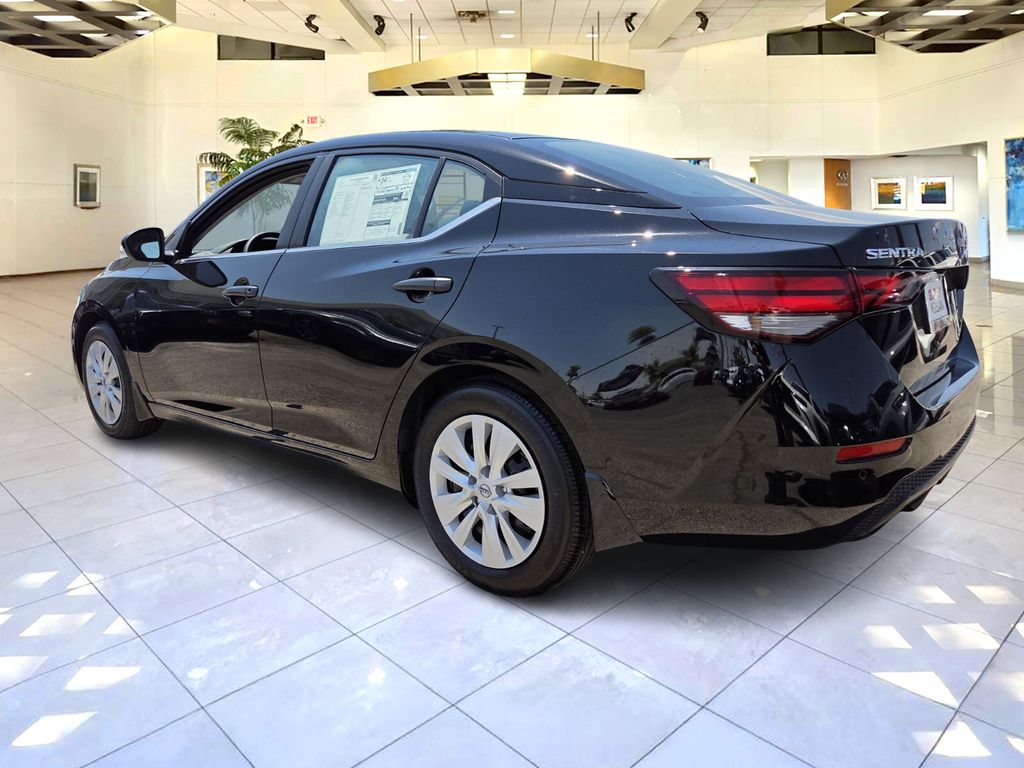 2025 Nissan Sentra S photo 3