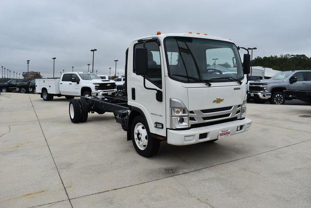2025 Chevrolet Low Cab Forward Base's photo