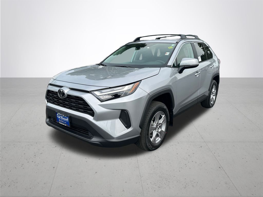 2025 Toyota RAV4 XLE photo 2