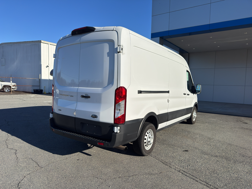 2023 Ford Transit photo 2