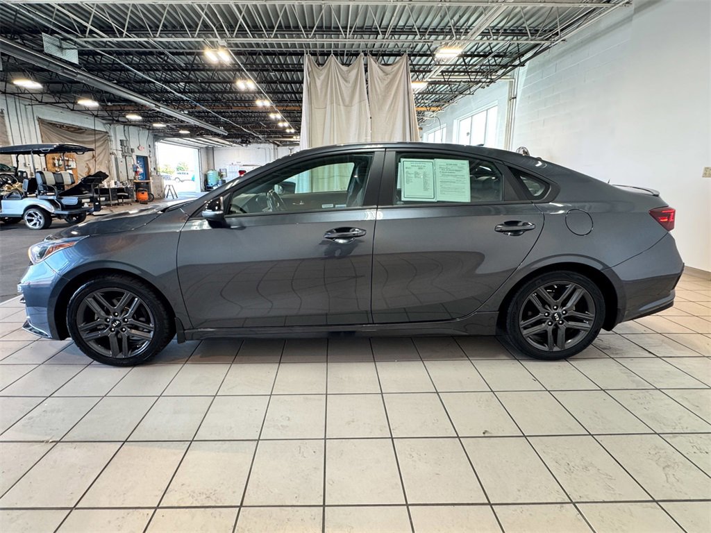 2020 Kia Forte GT-Line photo 11