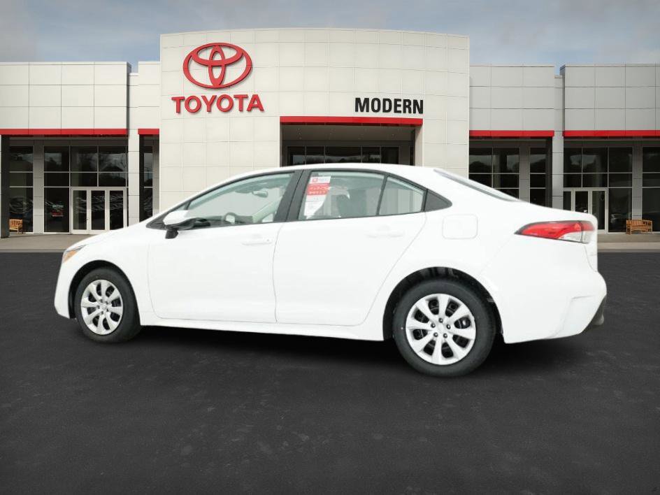 2025 Toyota Corolla LE photo 12