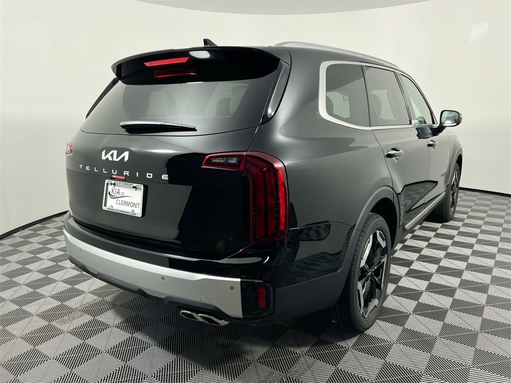 2025 Kia Telluride S photo 2