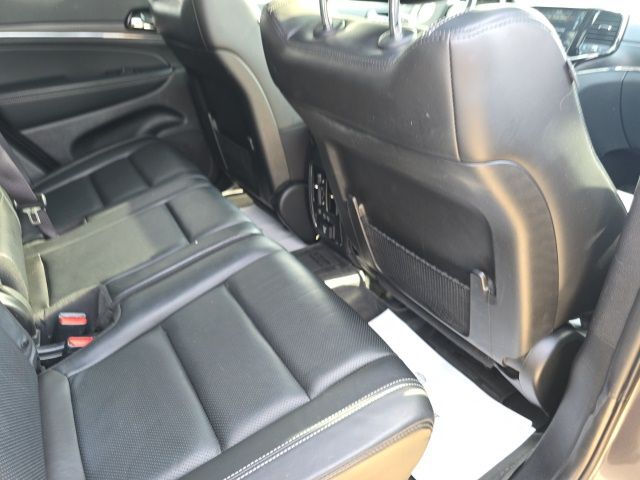 2021 Jeep Grand Cherokee Anniversary Edition photo 30
